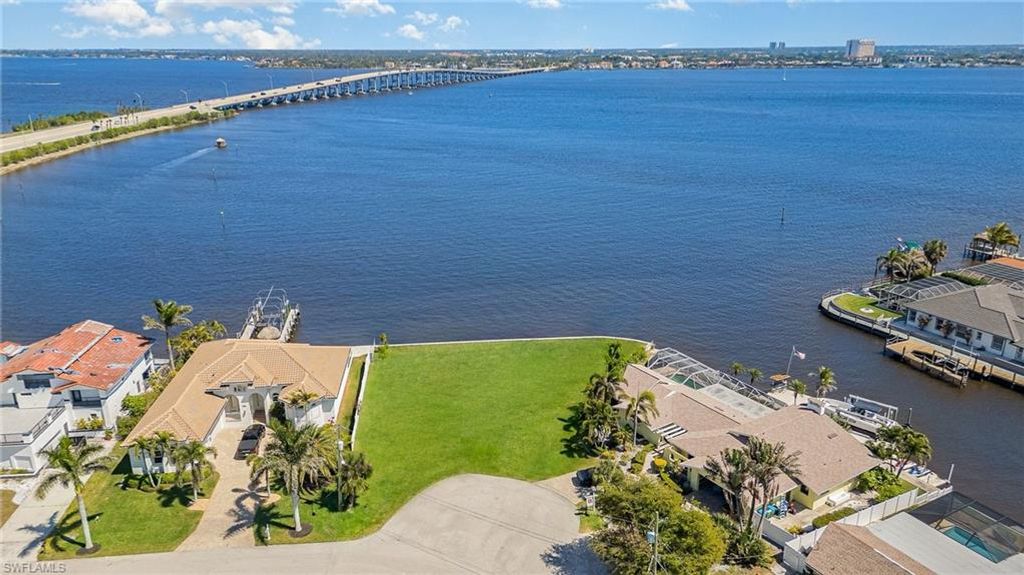 1750 Sandy CIR, CAPE CORAL, FL 33904 — exterior