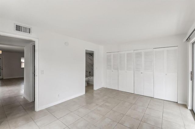 447 Saxony J Way 447-J, Delray Beach, FL 33446