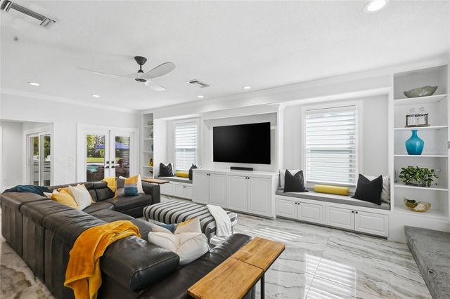 1307 RIVERVIEW CIRCLE, Bradenton, FL 34209