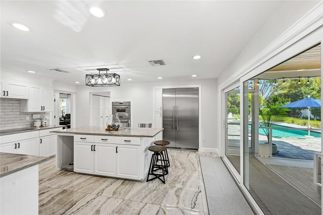 1307 RIVERVIEW CIRCLE, Bradenton, FL 34209