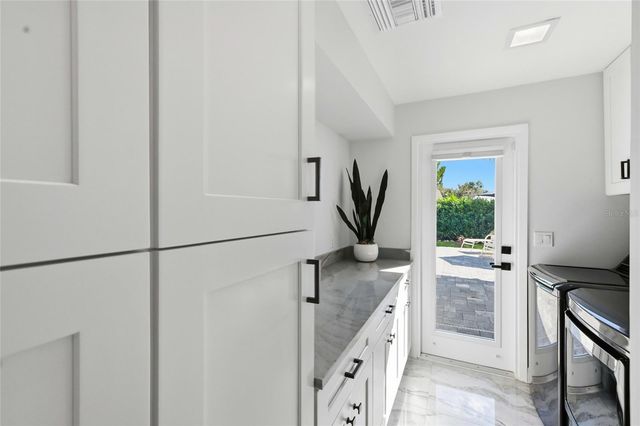 1307 RIVERVIEW CIRCLE, Bradenton, FL 34209