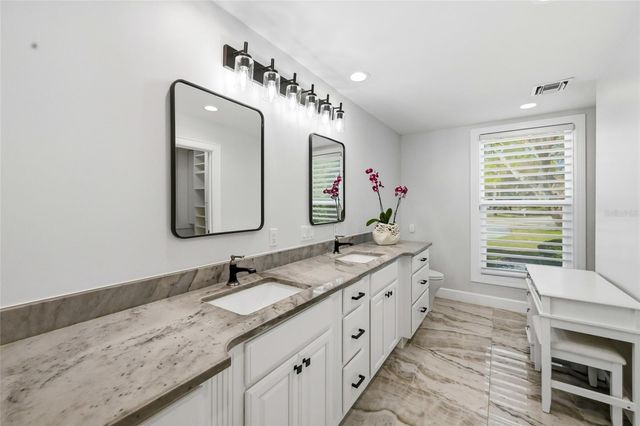 1307 RIVERVIEW CIRCLE, Bradenton, FL 34209