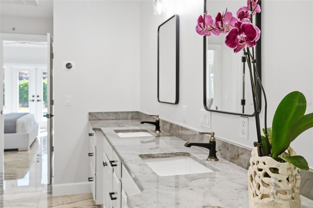 1307 RIVERVIEW CIRCLE, Bradenton, FL 34209