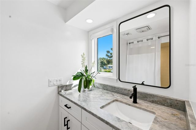 1307 RIVERVIEW CIRCLE, Bradenton, FL 34209