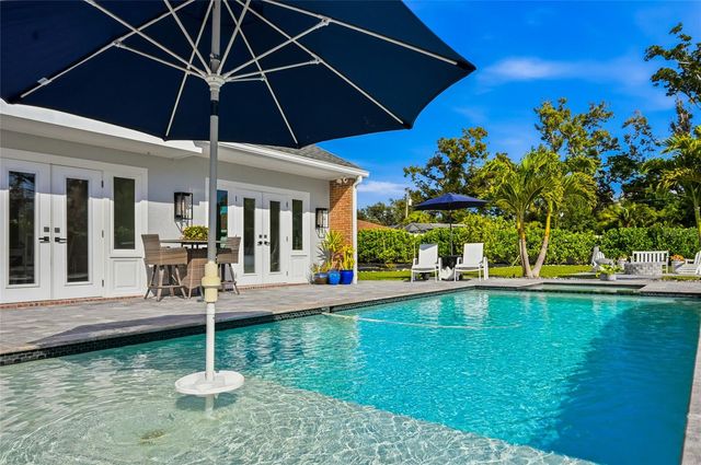 1307 RIVERVIEW CIRCLE, Bradenton, FL 34209