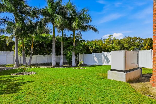 1307 RIVERVIEW CIRCLE, Bradenton, FL 34209