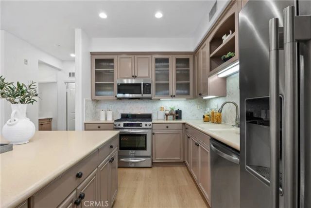 38 Pathway, Irvine, CA 92618