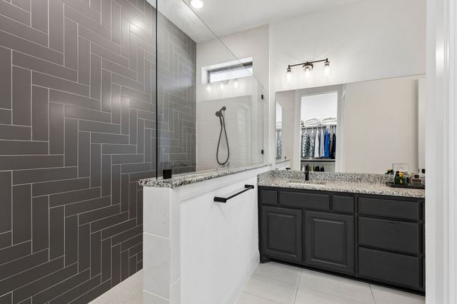 6221 Escarpment Drive, Fort Worth, TX 76112