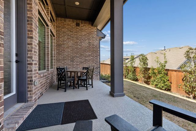 6221 Escarpment Drive, Fort Worth, TX 76112