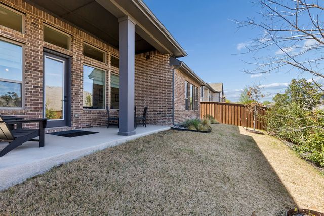 6221 Escarpment Drive, Fort Worth, TX 76112