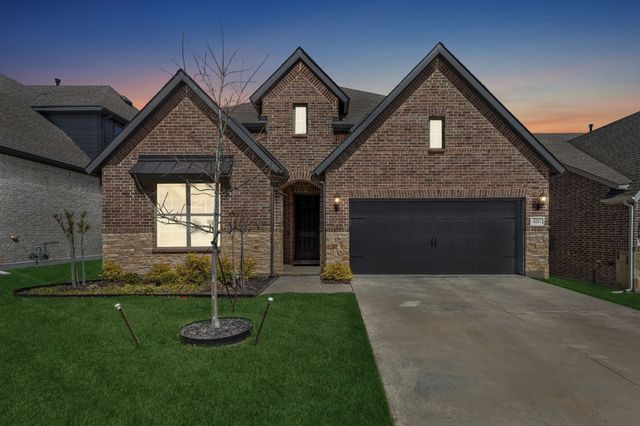 6221 Escarpment Drive, Fort Worth, TX 76112