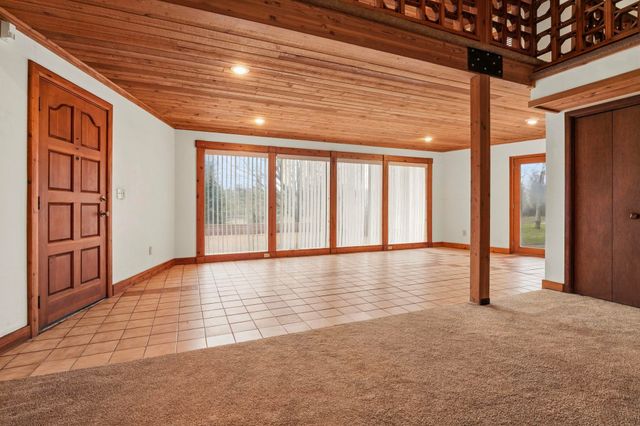 15709 S Cheney Spokane Rd, Cheney, WA 99004