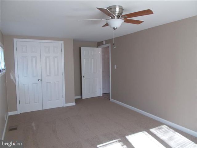 660 WINDSOR AVE, Maple Shade, NJ 08052