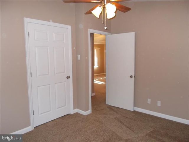660 WINDSOR AVE, Maple Shade, NJ 08052