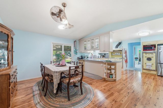 3928 Stoneridge Rd, Tracy, CA 95304