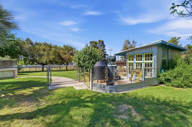 3928 Stoneridge Rd, Tracy, CA 95304