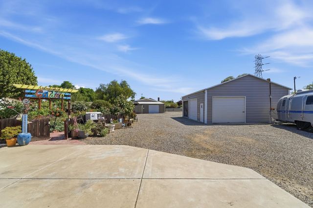 3928 Stoneridge Rd, Tracy, CA 95304