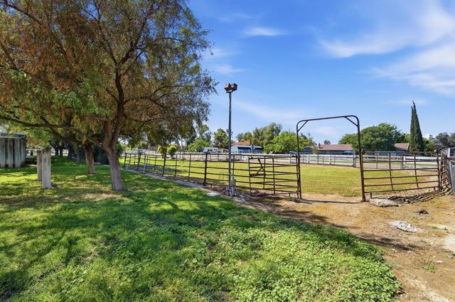 3928 Stoneridge Rd, Tracy, CA 95304