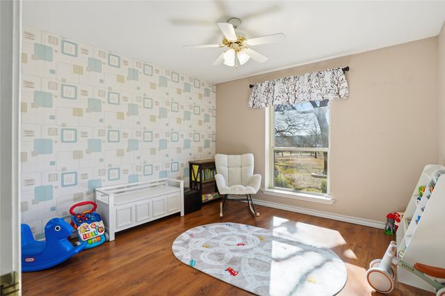 215 Younger Ranch Road, Azle, TX 76020