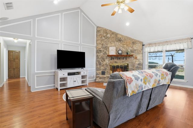 215 Younger Ranch Road, Azle, TX 76020