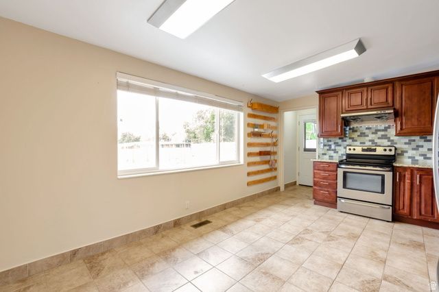 447 E 550 S, Bountiful, UT 84010