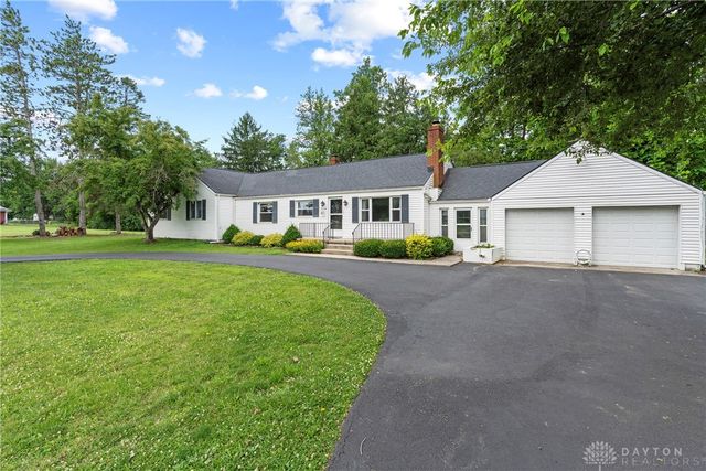 7543 Wellbaum Road, Brookville, OH 45309