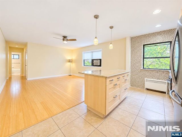 3001 Edwin Avenue 4A, Fort Lee, NJ 07024