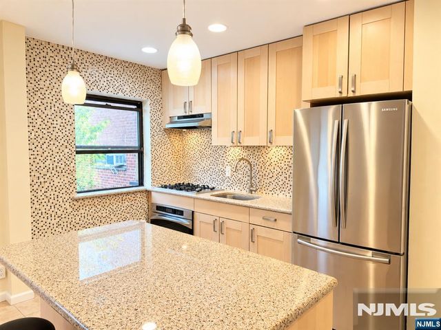 3001 Edwin Avenue 4A, Fort Lee, NJ 07024