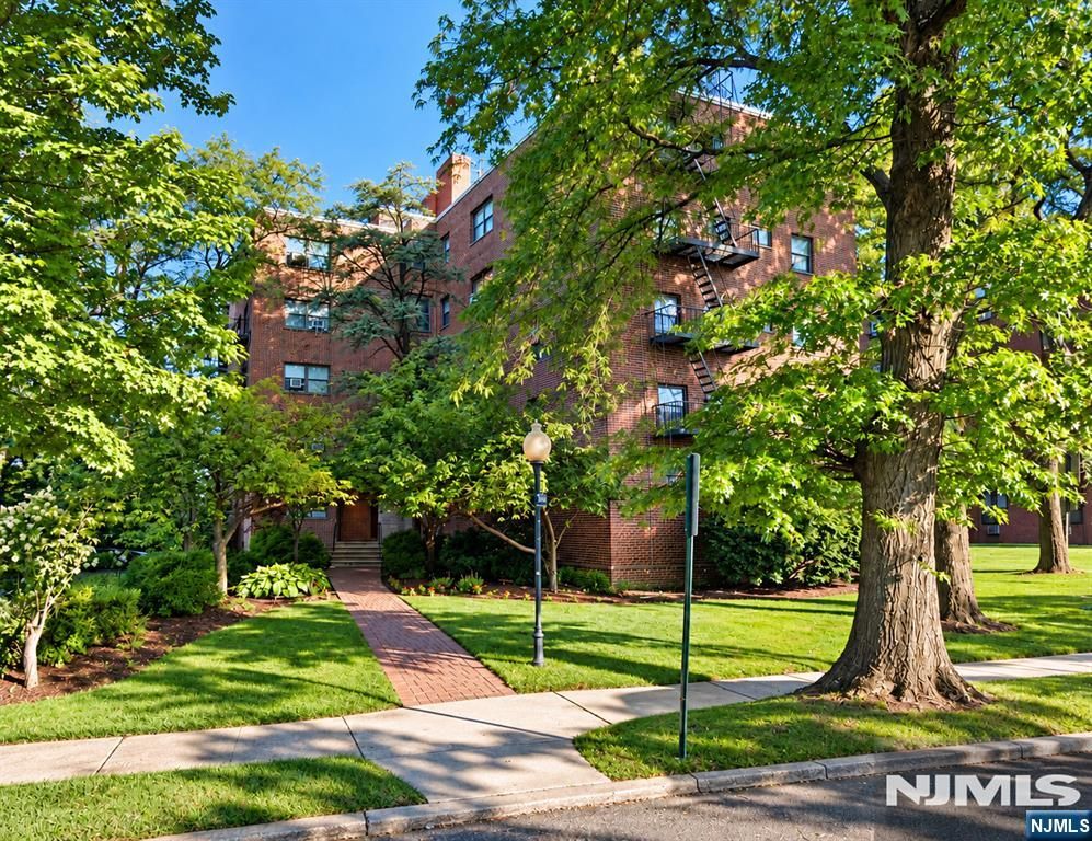 3001 Edwin Avenue 4A, Fort Lee, NJ 07024