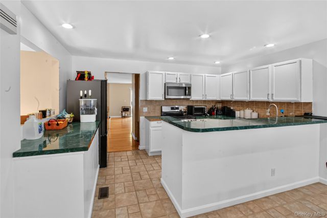 115 Delafield Lane, Newburgh, NY 12550