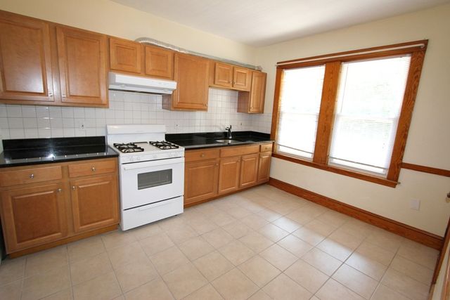 475 Ashmont 3, Boston, MA 02122