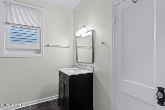701 Baroness Ave, Louisville, KY 40203