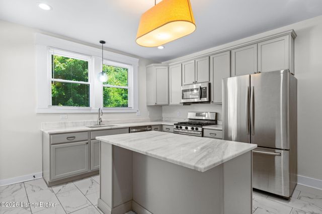 701 Baroness Ave, Louisville, KY 40203