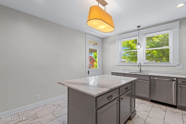 701 Baroness Ave, Louisville, KY 40203