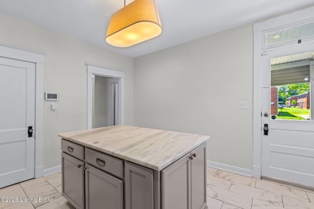 701 Baroness Ave, Louisville, KY 40203