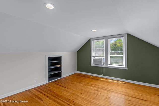 701 Baroness Ave, Louisville, KY 40203
