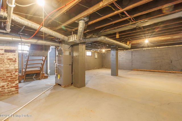 701 Baroness Ave, Louisville, KY 40203