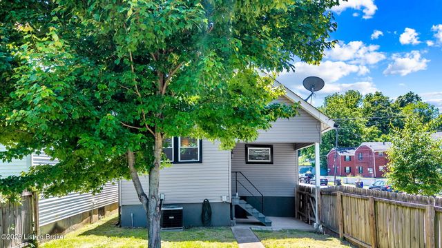 701 Baroness Ave, Louisville, KY 40203