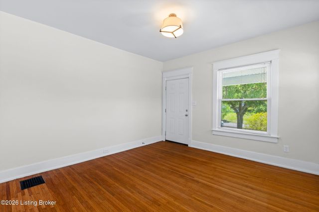 701 Baroness Ave, Louisville, KY 40203
