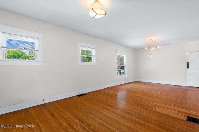 701 Baroness Ave, Louisville, KY 40203