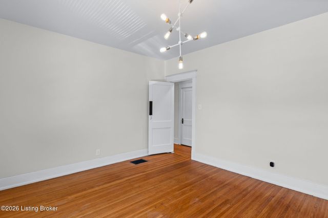 701 Baroness Ave, Louisville, KY 40203