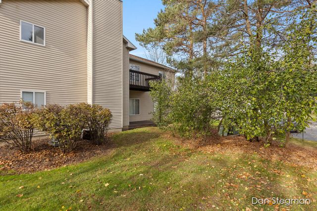3116 Windcrest Court NE, Grand Rapids, MI 49525