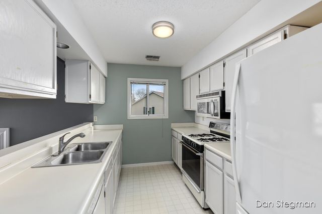 3116 Windcrest Court NE, Grand Rapids, MI 49525