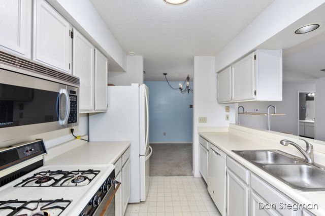3116 Windcrest Court NE, Grand Rapids, MI 49525