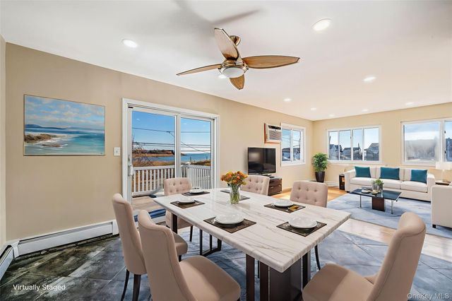 4 Bay Place, Lindenhurst, NY 11757