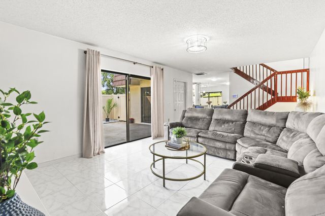 7813 78th Way, West Palm Beach, FL 33407