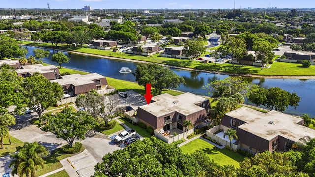7813 78th Way, West Palm Beach, FL 33407