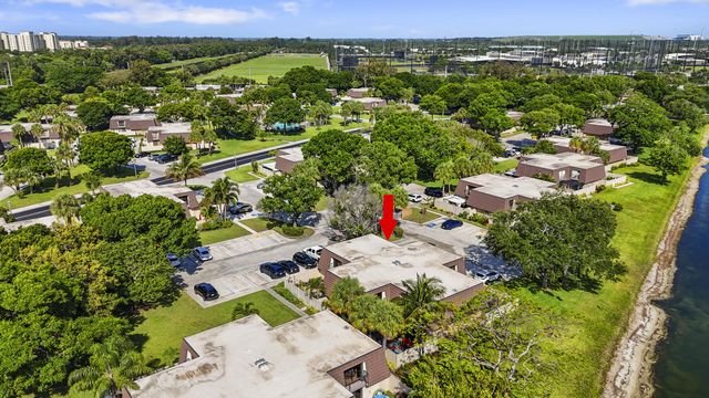 7813 78th Way, West Palm Beach, FL 33407