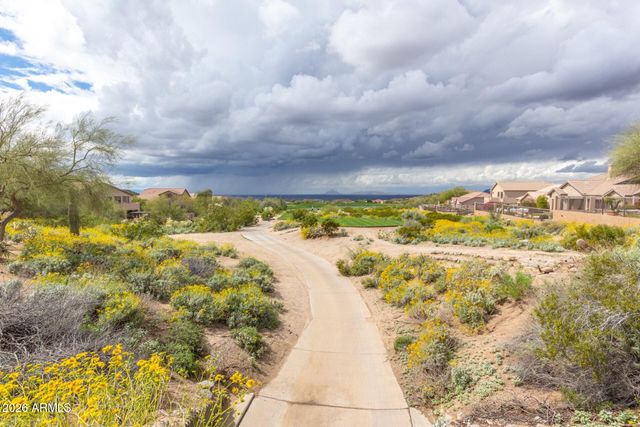 3430 N MOUNTAIN Ridge 13, Mesa, AZ 85207