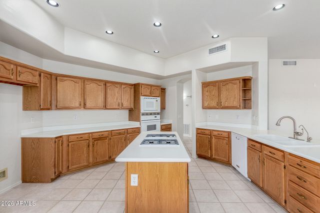 3430 N MOUNTAIN Ridge 13, Mesa, AZ 85207